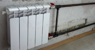 Установка биметаллических радиаторов отопления в квартире в Салехарде - от 2096 руб.